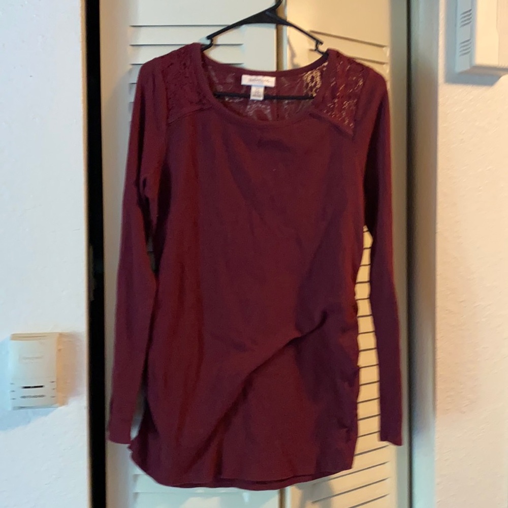 Motherhood maternity long sleeve maroon with lace size large